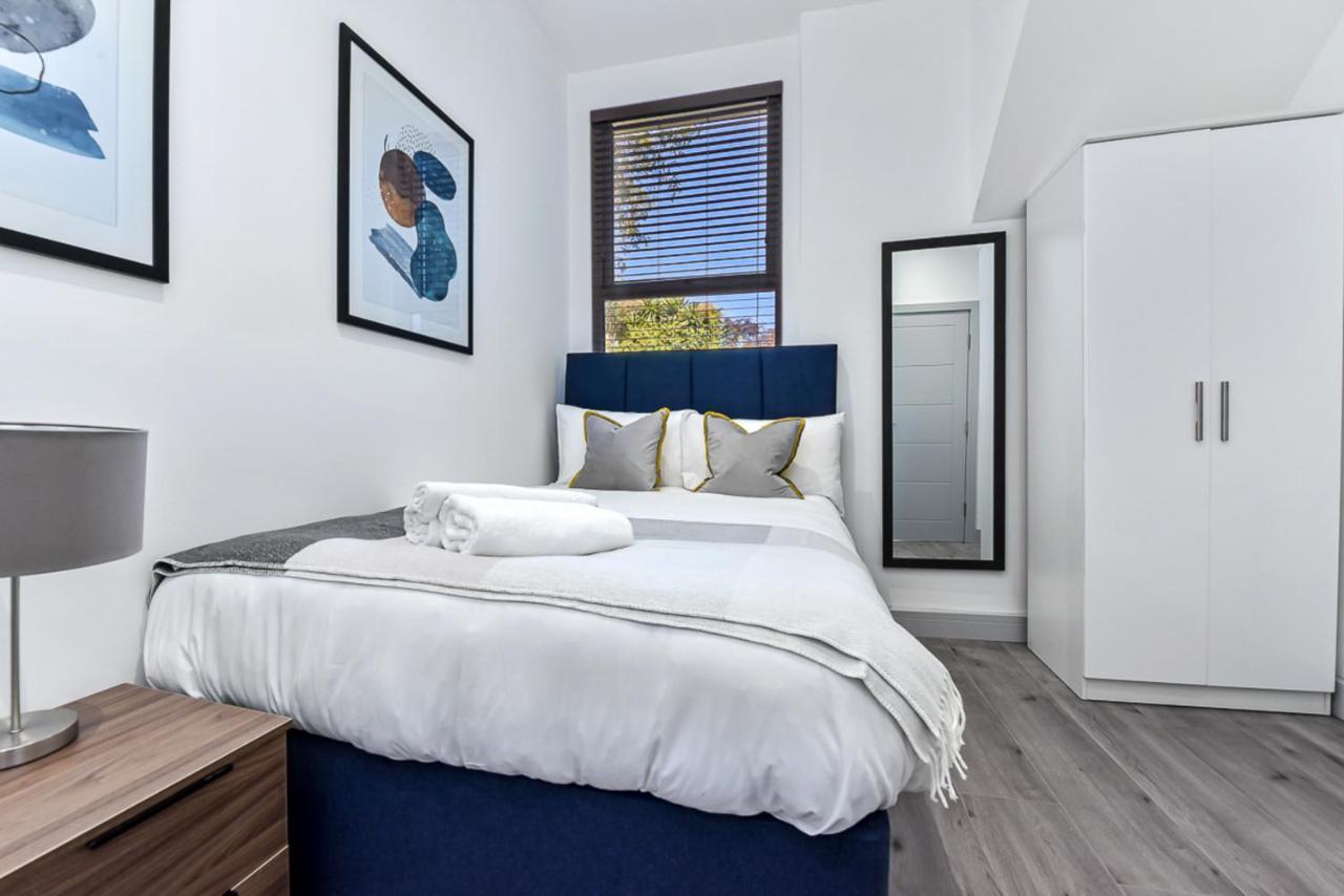 Lovely 2 Bedroom Apartment In Greater Londres Extérieur photo
