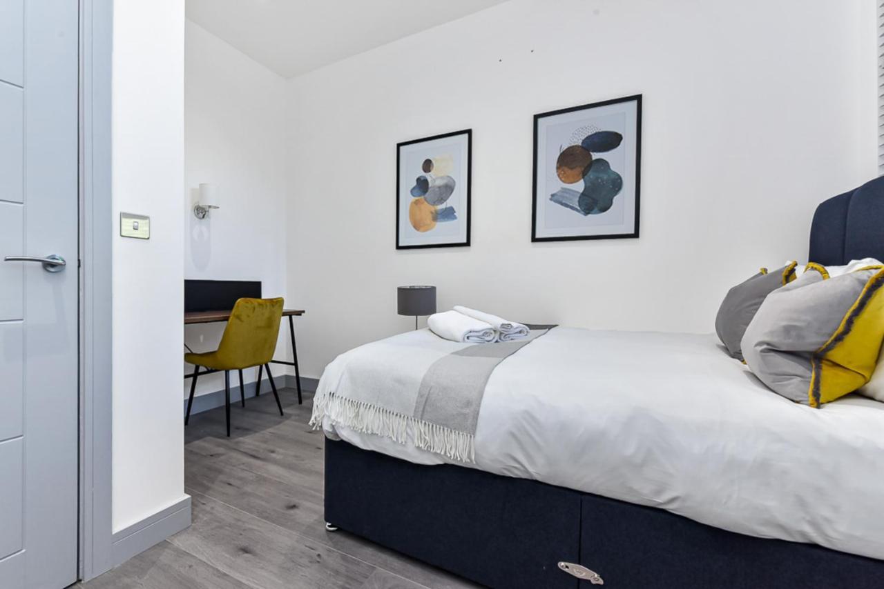 Lovely 2 Bedroom Apartment In Greater Londres Extérieur photo