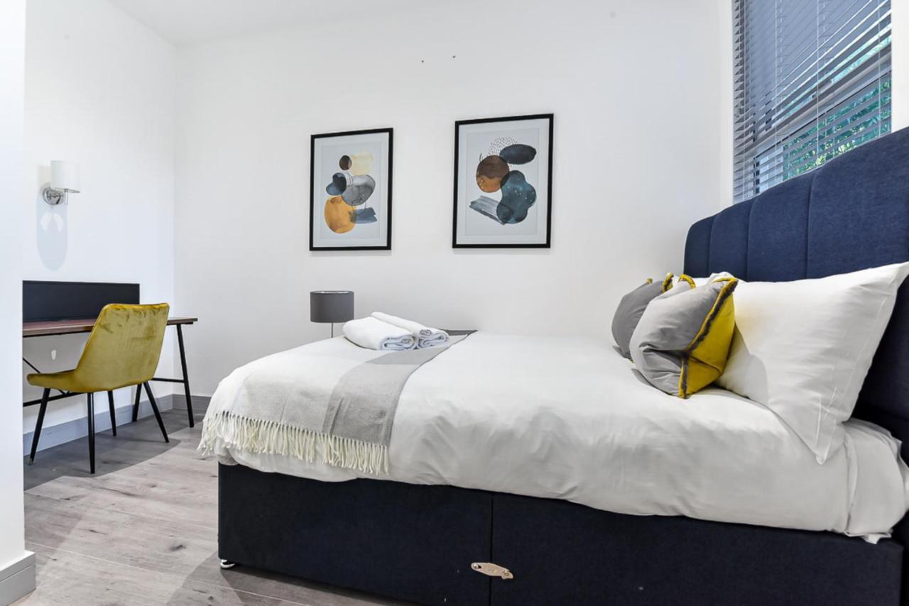 Lovely 2 Bedroom Apartment In Greater Londres Extérieur photo