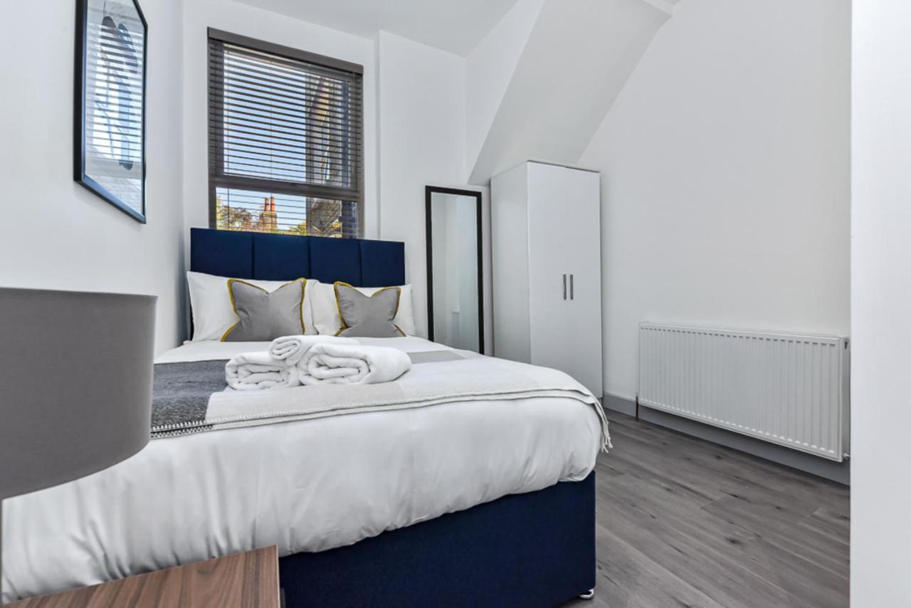 Lovely 2 Bedroom Apartment In Greater Londres Extérieur photo